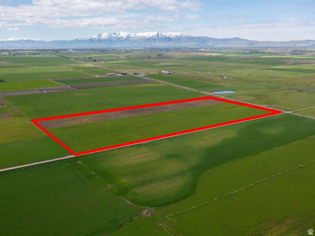 Image 2 of property listing at 800 E 9000 N, Richmond, UT 84333