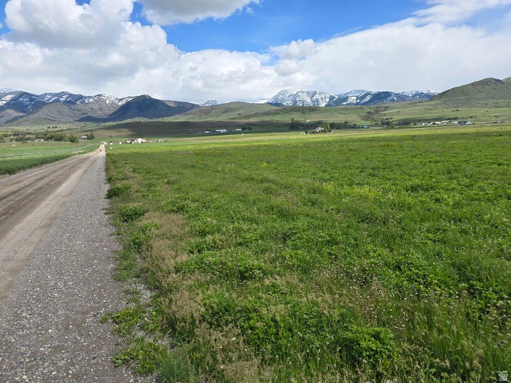 Image 11 of property listing at 800 E 9000 N, Richmond, UT 84333