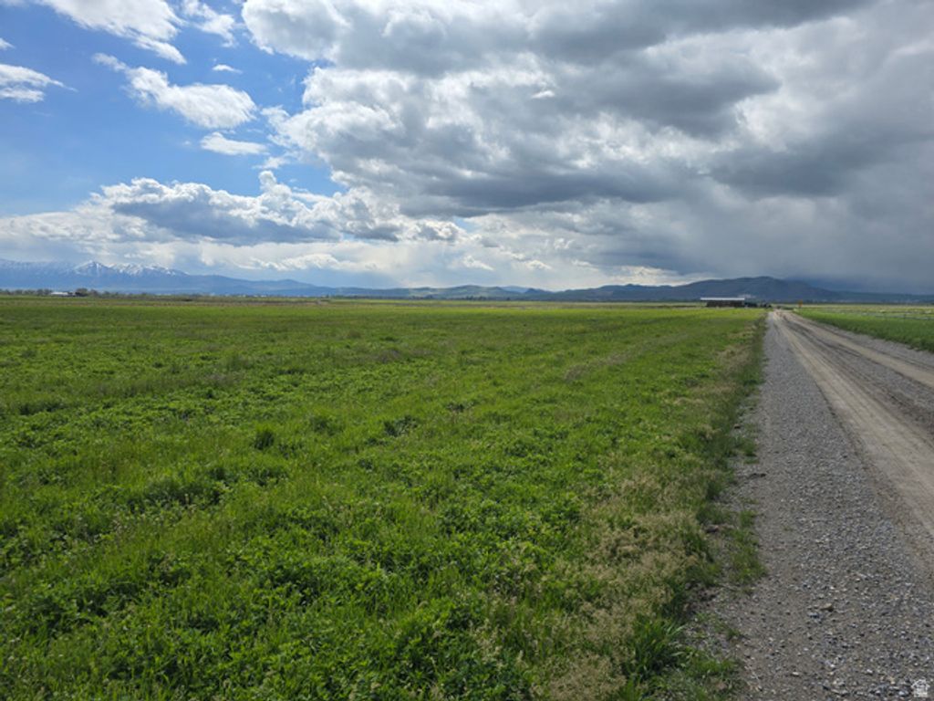 Image 10 of property listing at 800 E 9000 N, Richmond, UT 84333