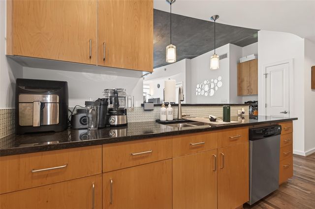 5925 Almeda Road 10814, Houston, TX 77004