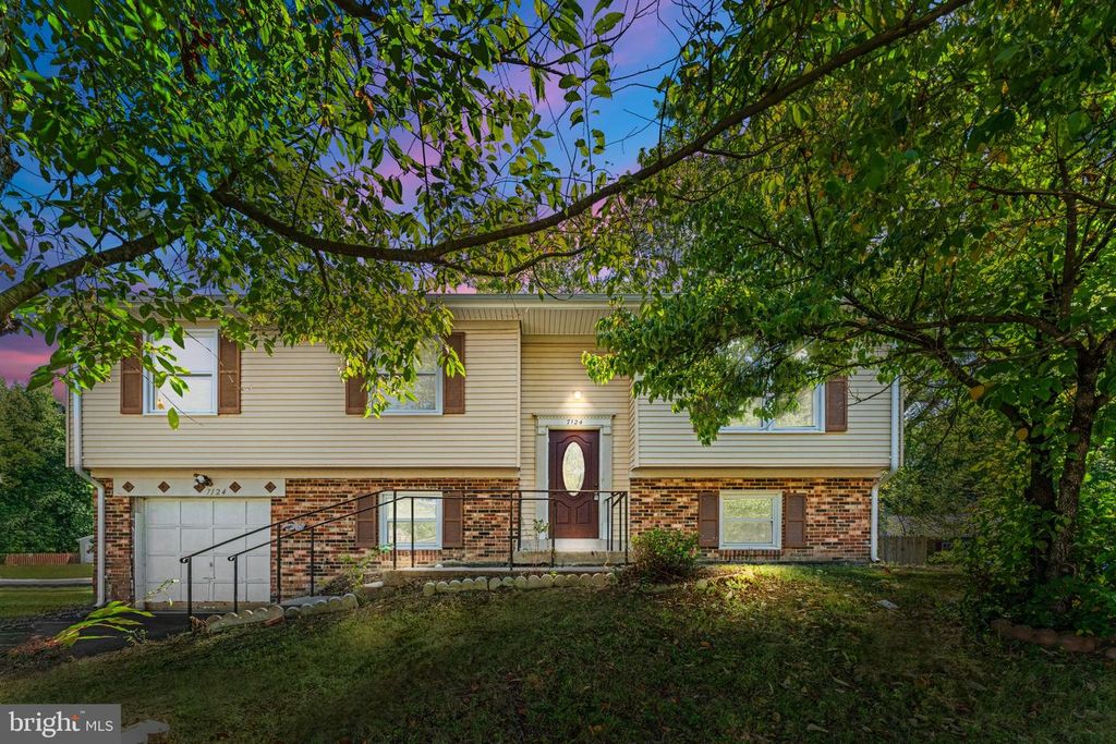 7124 WHETSTONE RD, Alexandria, VA 22306