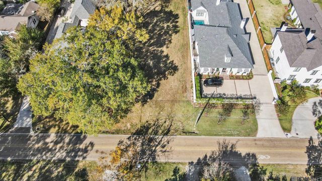 7027 Goodwood Ave, Baton Rouge, LA 70806