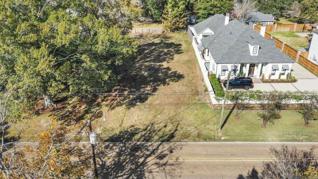 7027 Goodwood Ave, Baton Rouge, LA 70806