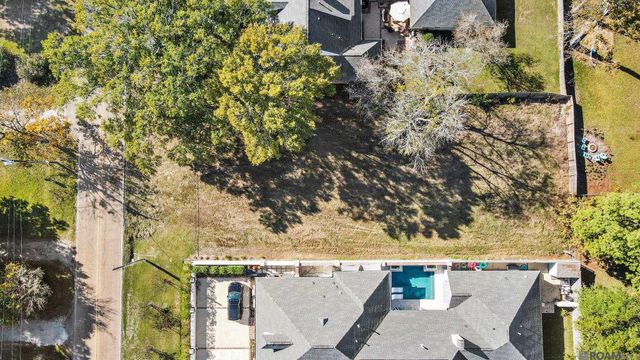 7027 Goodwood Ave, Baton Rouge, LA 70806