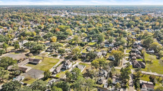 7027 Goodwood Ave, Baton Rouge, LA 70806