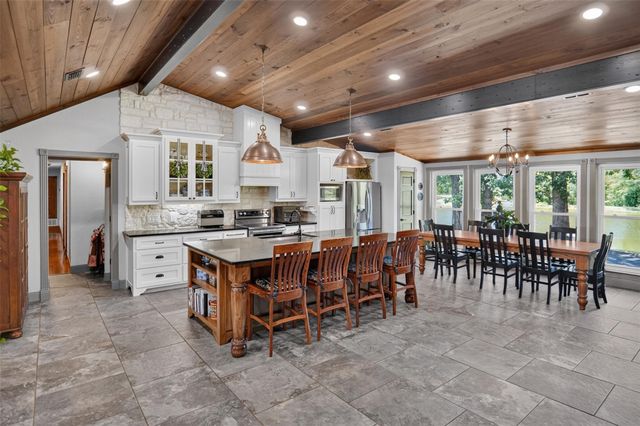 7837 Farm Road 2648, Paris, TX 75462