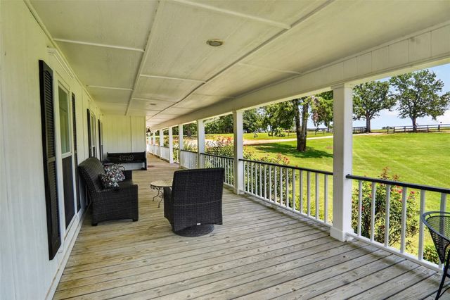 7837 Farm Road 2648, Paris, TX 75462