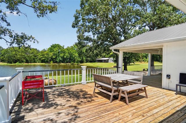 7837 Farm Road 2648, Paris, TX 75462