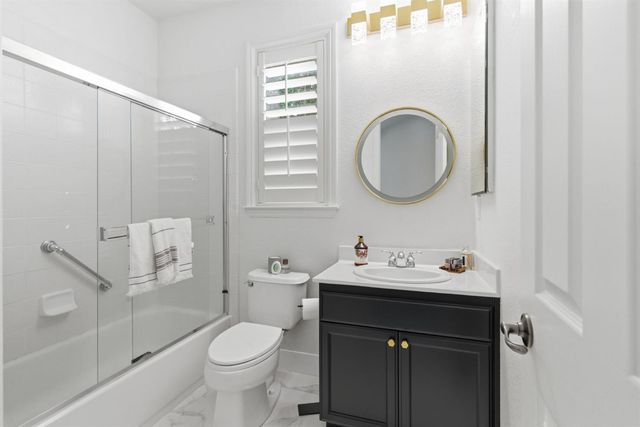 243 John Kamps Way, Ripon, CA 95366