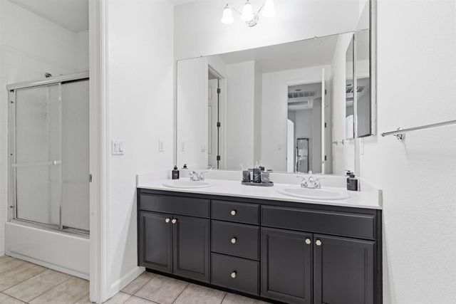 243 John Kamps Way, Ripon, CA 95366