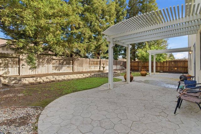 243 John Kamps Way, Ripon, CA 95366