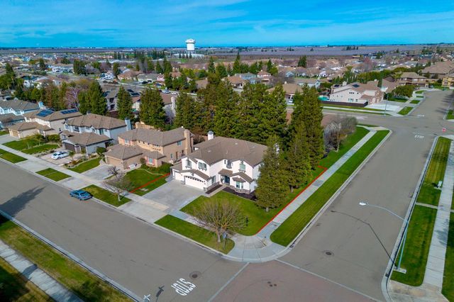 243 John Kamps Way, Ripon, CA 95366