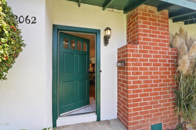 2062 N Garfield Avenue, Pasadena, CA 91104