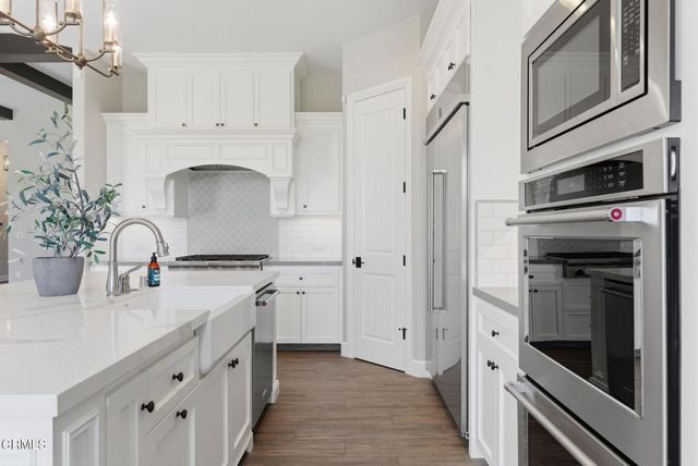 13529 Stonethwaite Lane, Bakersfield, CA 93311
