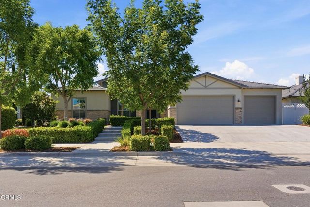 13529 Stonethwaite Lane, Bakersfield, CA 93311