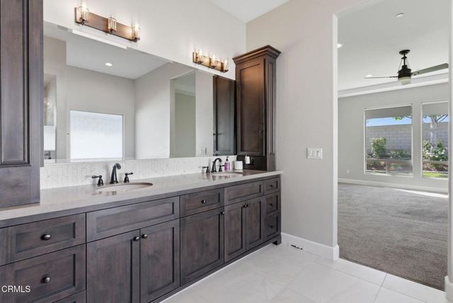 13529 Stonethwaite Lane, Bakersfield, CA 93311