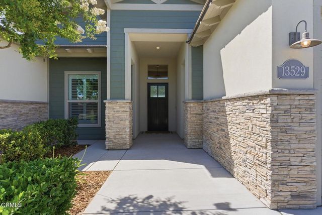 13529 Stonethwaite Lane, Bakersfield, CA 93311