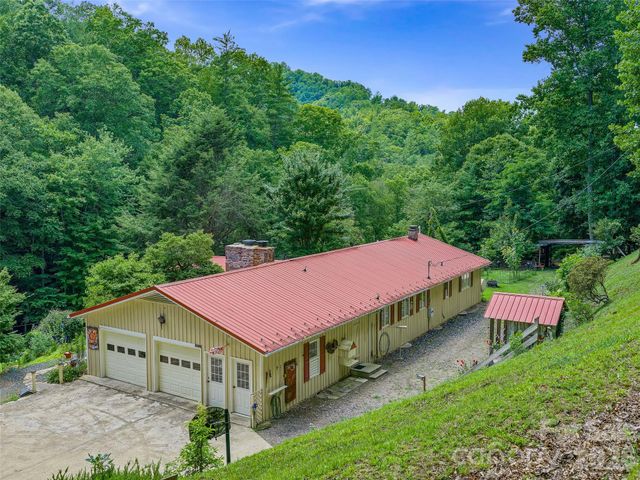 1065 Upper Pig Pen Road, Green Mountain, NC 28740