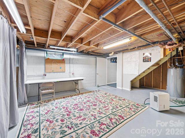 1065 Upper Pig Pen Road, Green Mountain, NC 28740