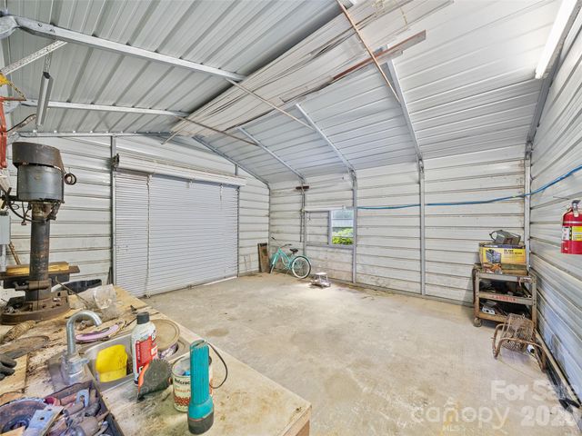 1065 Upper Pig Pen Road, Green Mountain, NC 28740