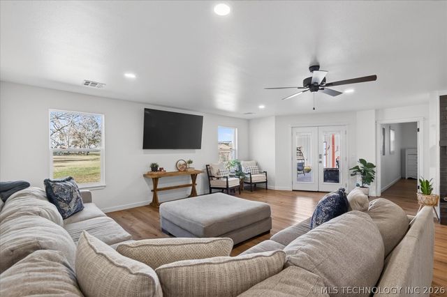 116 Carlyle Road, Bartlesville, OK 74003