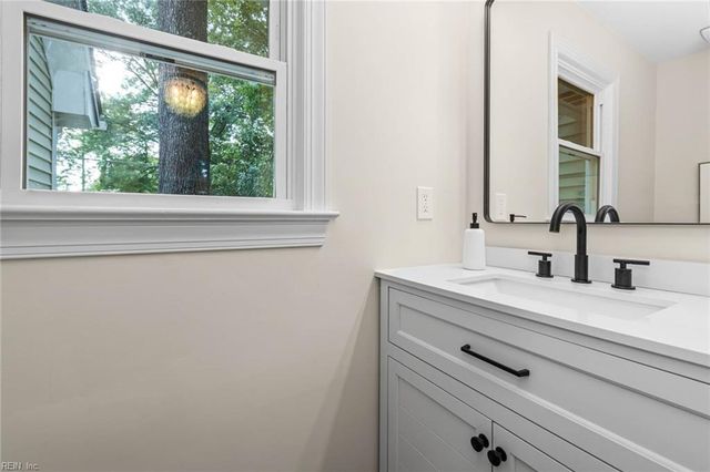 608 Thalia RD, Virginia Beach, VA 23452