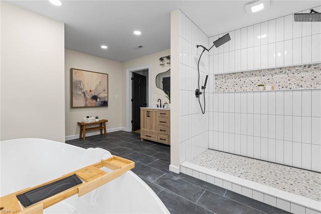 608 Thalia RD, Virginia Beach, VA 23452