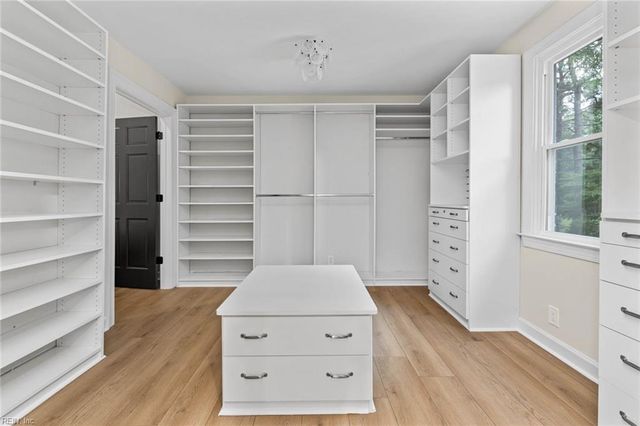 608 Thalia RD, Virginia Beach, VA 23452