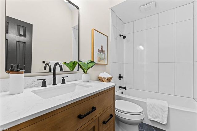 608 Thalia RD, Virginia Beach, VA 23452