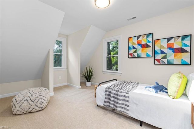 608 Thalia RD, Virginia Beach, VA 23452