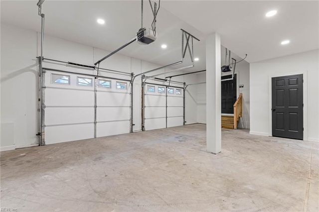 608 Thalia RD, Virginia Beach, VA 23452