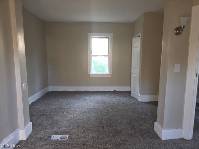 12423 Phillips Avenue, Cleveland, OH 44108