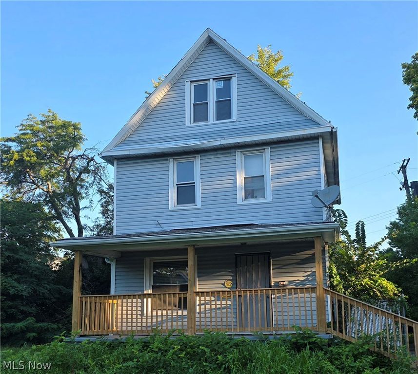 12423 Phillips Avenue, Cleveland, OH 44108