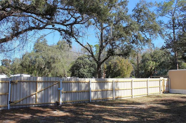 18664 SE 21ST PLACE, Silver Springs, FL 34488