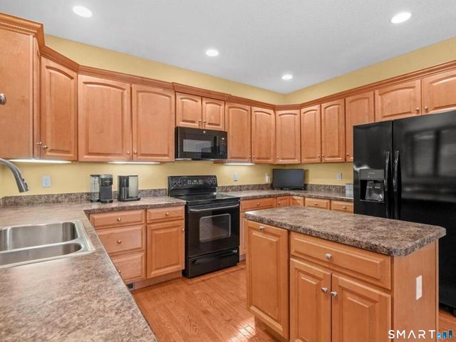314 Briarwood Drive, Manchester, CT 06040