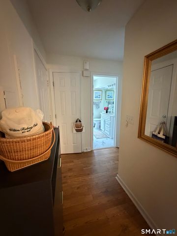 1 Sylvan Lane C, Westport, CT 06880