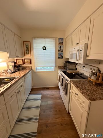 1 Sylvan Lane C, Westport, CT 06880