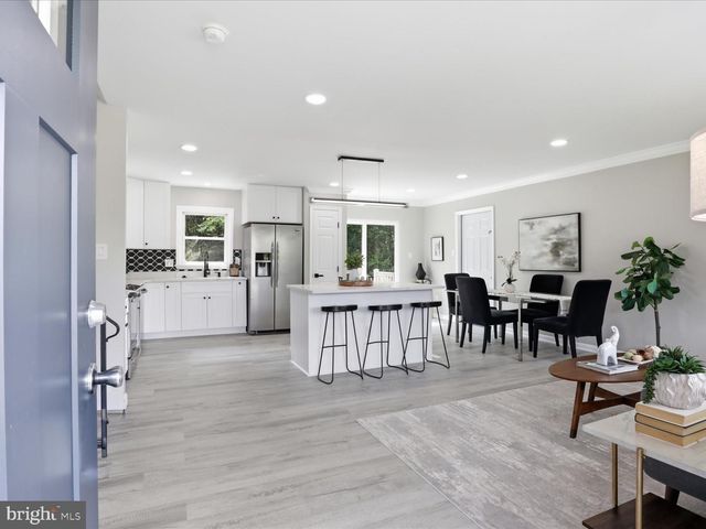 26 SOMERSET ST, La Plata, MD 20646