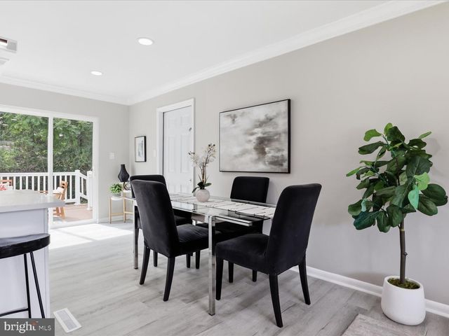26 SOMERSET ST, La Plata, MD 20646