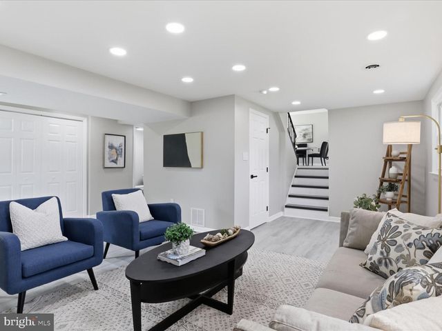 26 SOMERSET ST, La Plata, MD 20646