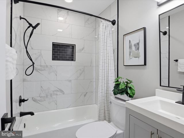 26 SOMERSET ST, La Plata, MD 20646