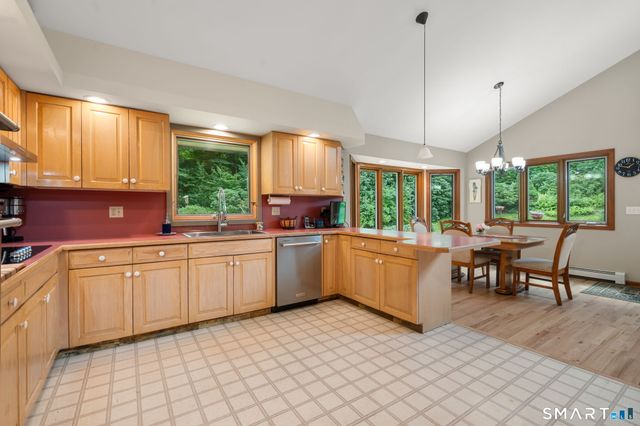 65 Cottage Street, Monroe, CT 06468