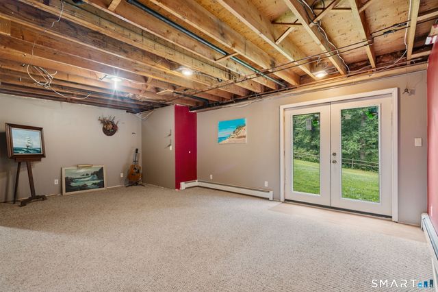 65 Cottage Street, Monroe, CT 06468