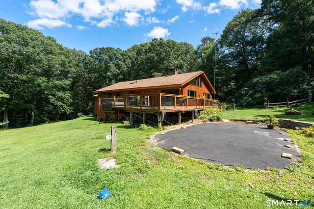 65 Cottage Street, Monroe, CT 06468