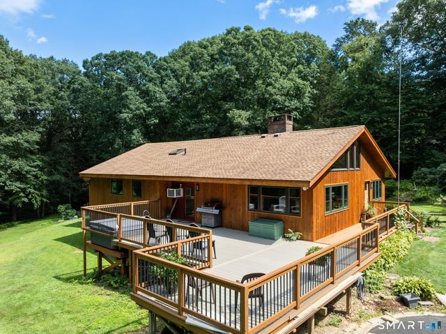 65 Cottage Street, Monroe, CT 06468