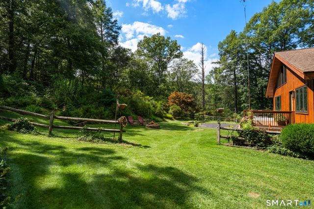 65 Cottage Street, Monroe, CT 06468