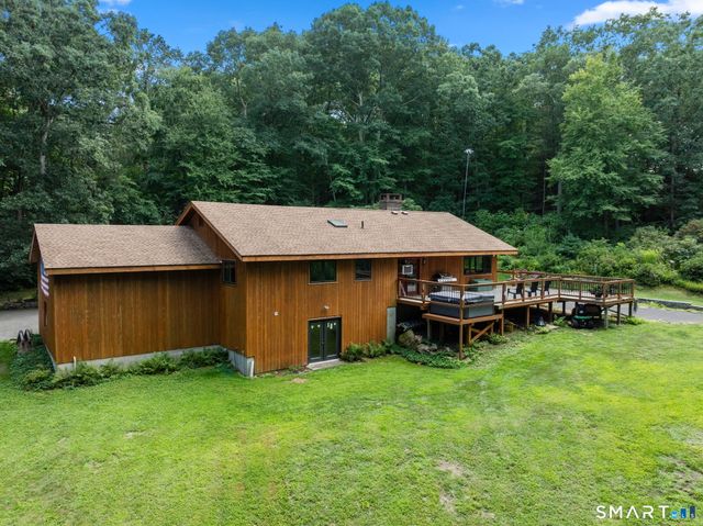 65 Cottage Street, Monroe, CT 06468