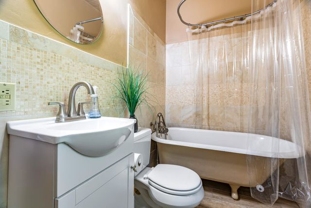 5110 Guadalupe Trail NW, Albuquerque, NM 87107