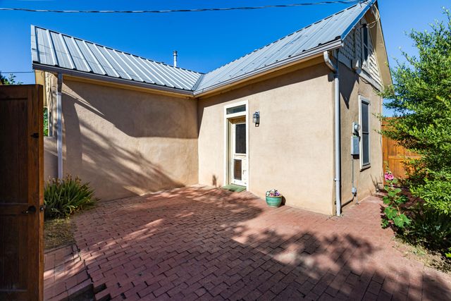 5110 Guadalupe Trail NW, Albuquerque, NM 87107