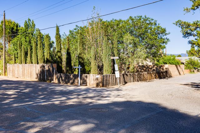 5110 Guadalupe Trail NW, Albuquerque, NM 87107